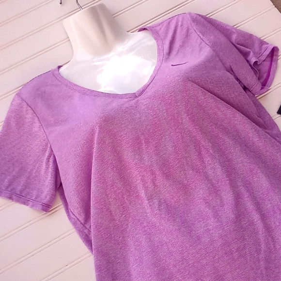 Nike Dri-Fit Striped V Neck Tshirt - Picture 11 of 11